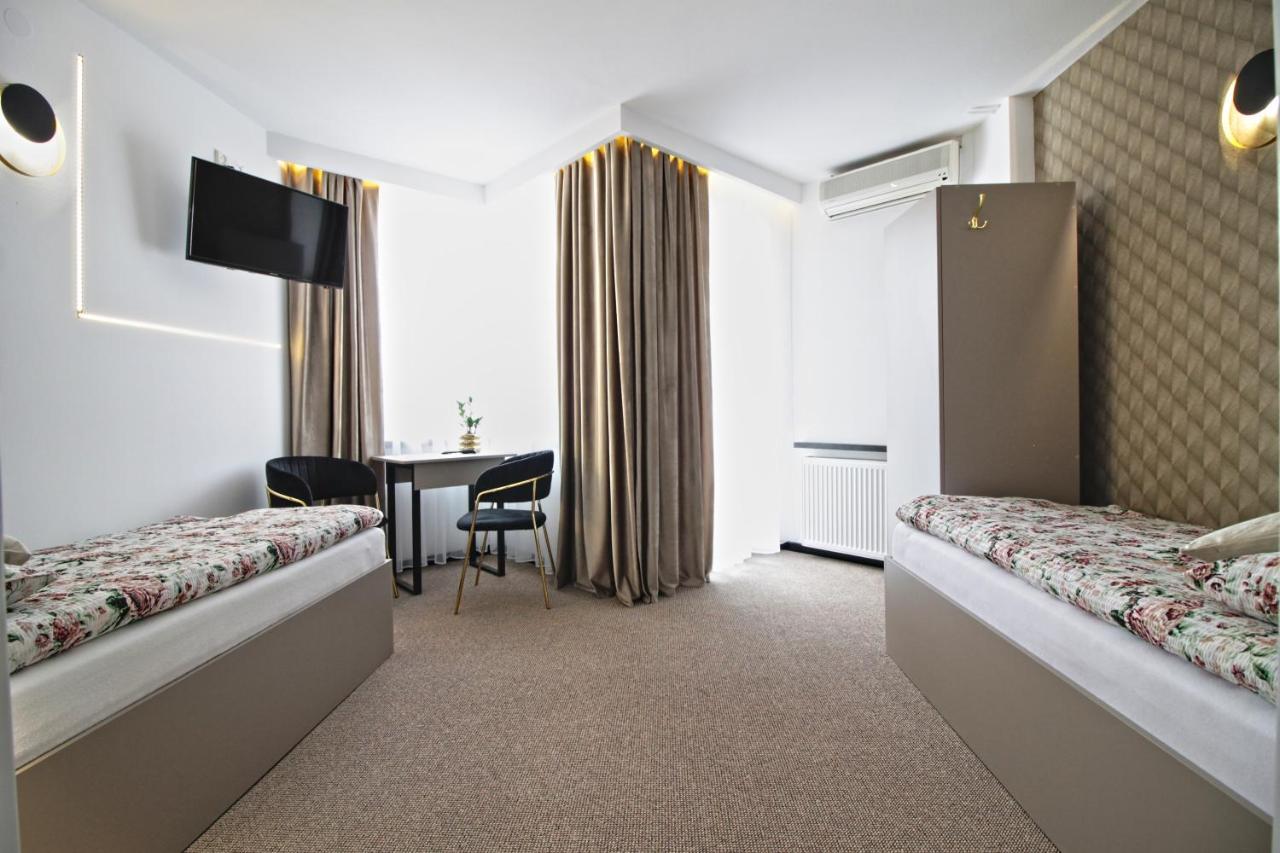 Motel Na Zbojeckiej Skawa Exteriör bild