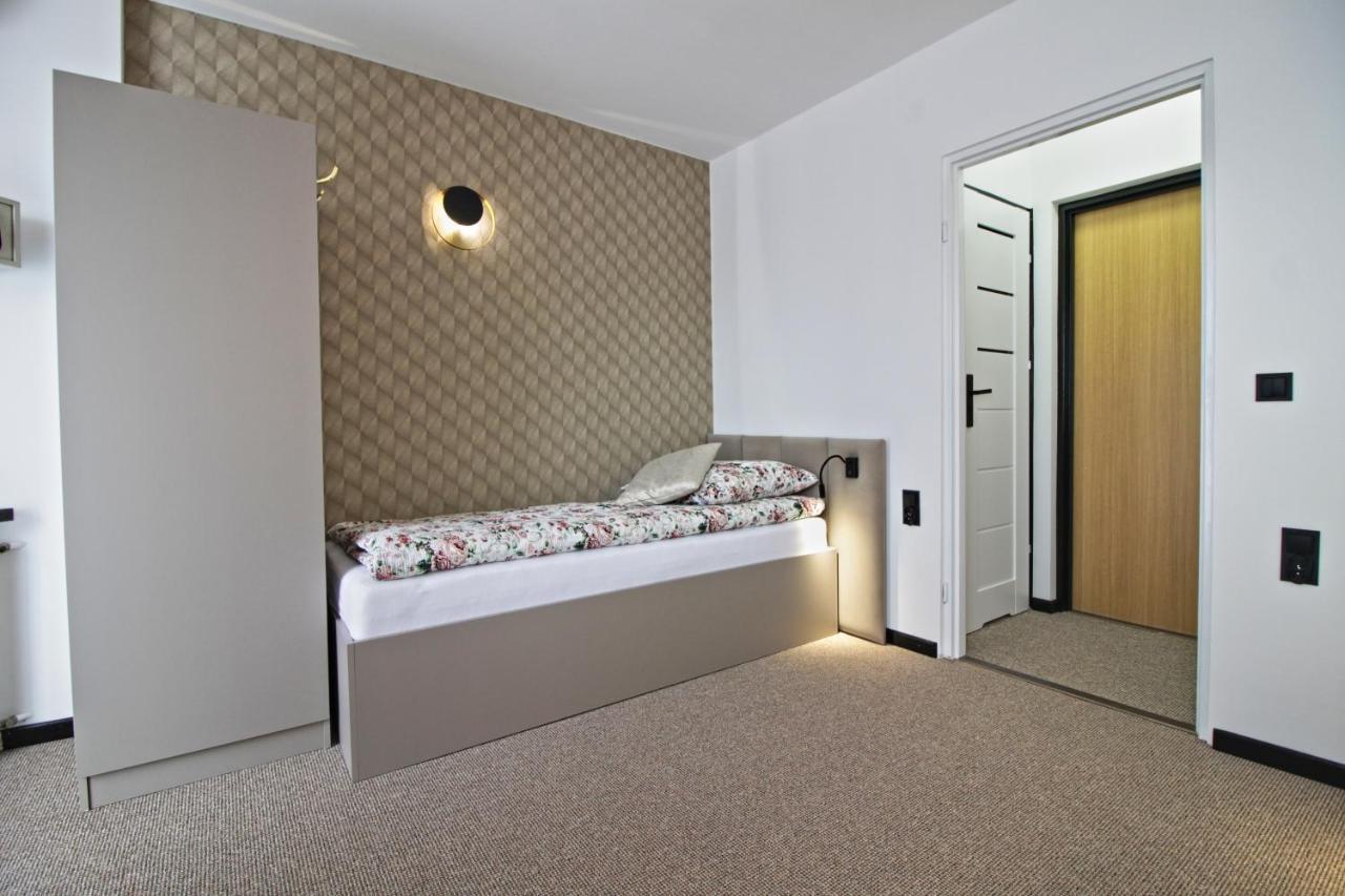 Motel Na Zbojeckiej Skawa Exteriör bild