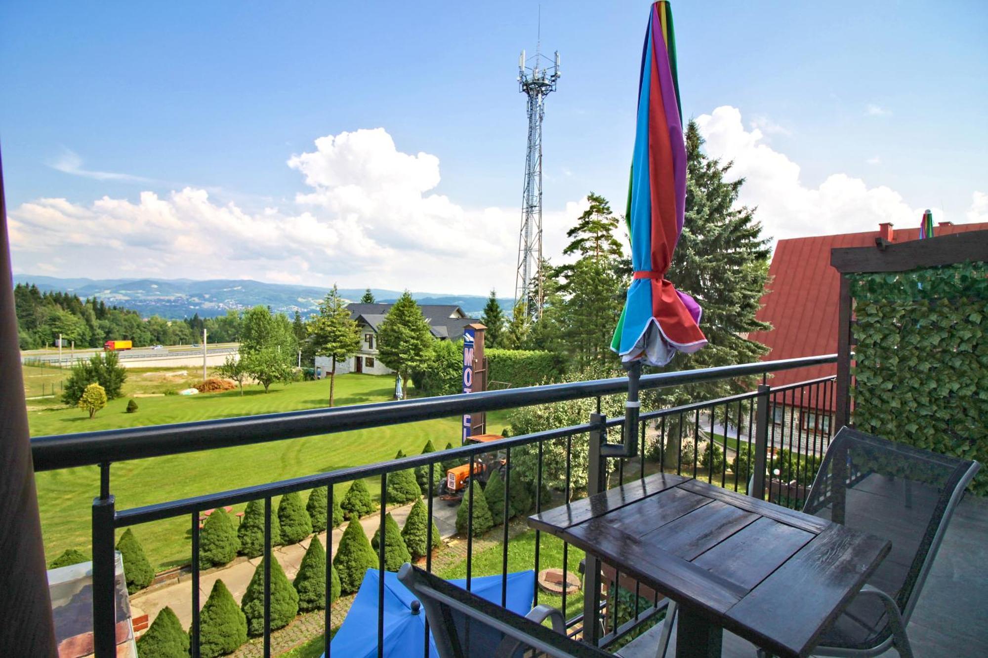 Motel Na Zbojeckiej Skawa Exteriör bild